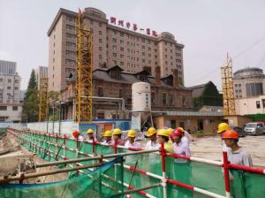 市建設(shè)局黨委書記、局長(zhǎng)戴健一行赴湖州市第一醫(yī)院改擴(kuò)建項(xiàng)目一期工程
