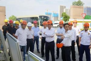 市委常委、常務(wù)副市長楊六順一行調(diào)研公司壟上花苑項目施工安全情況